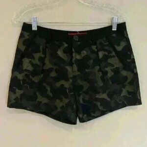 Anthropologie Cartonniere shorts , size 4 black and green pattern